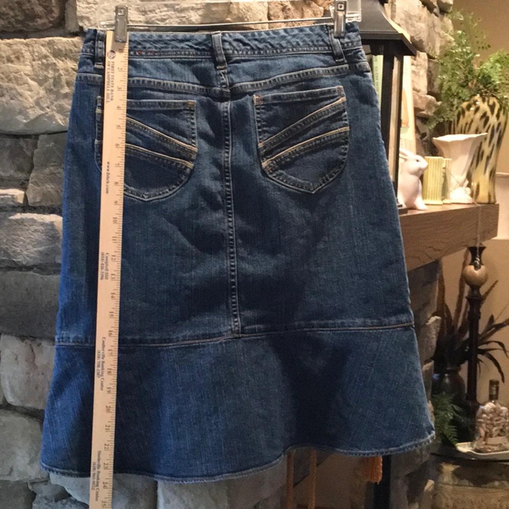 Kikit denim skirt with a flirty flare size 10